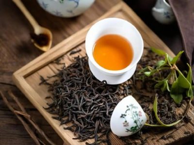 Brewing Rou Gui Oolong Tea