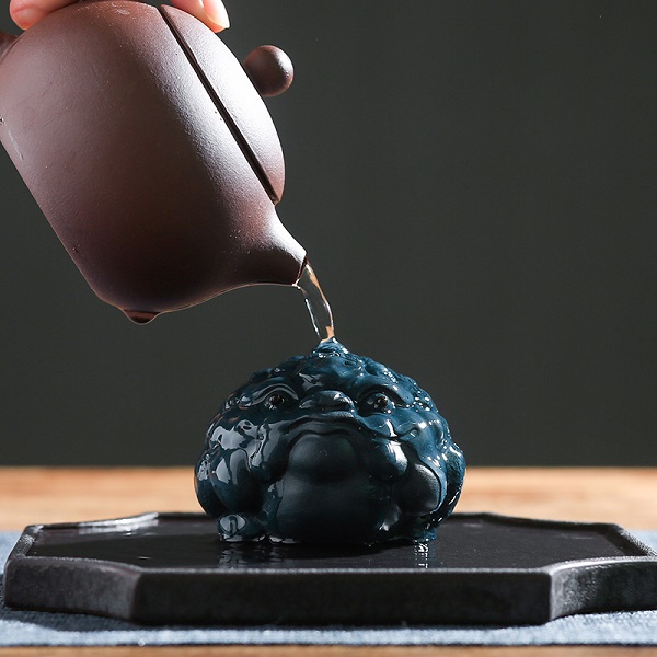 Chinese Tea Pet on Tea Tra