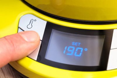 Variable temperature kettle