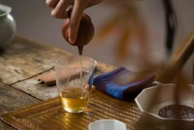 Brewing Wuyi Rock Oolong