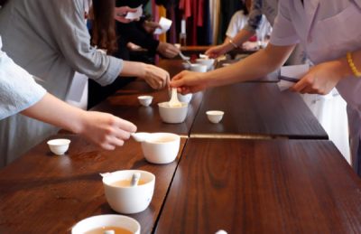 Hosting a Dou Cha at Home